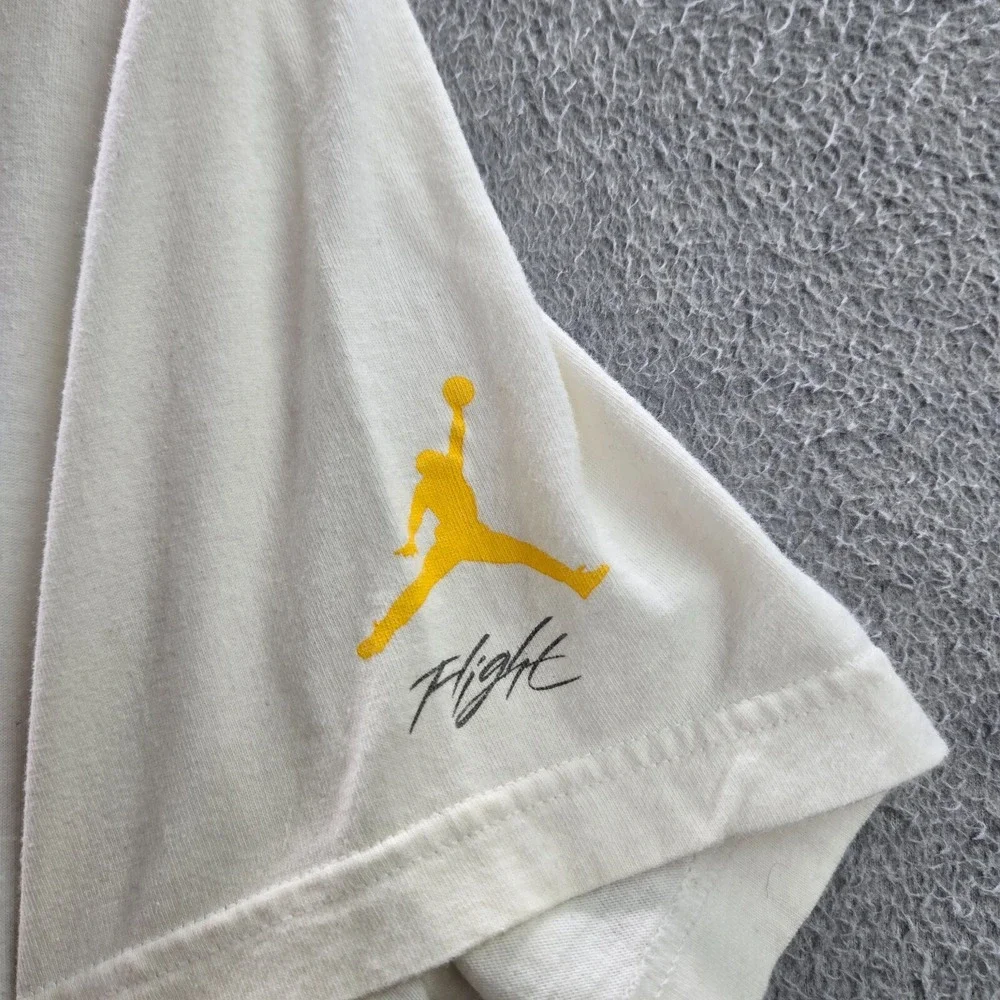 Air‎ Jordan Men Shirt Large White Death Defying Logo Crew Neck Short Sleeve Tee